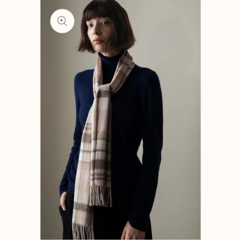 Kiltane Scotland 100% Wool Square  Check Scarf Natural